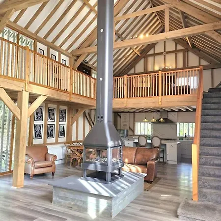 The Dairy Cottage With Hot Tub & Pizza Oven East Grinstead Exterior photo