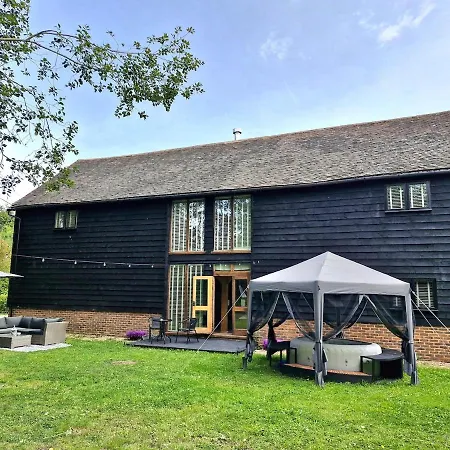 The Dairy Cottage With Hot Tub & Pizza Oven East Grinstead Exterior photo