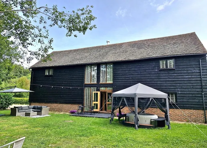 The Dairy Cottage With Hot Tub & Pizza Oven