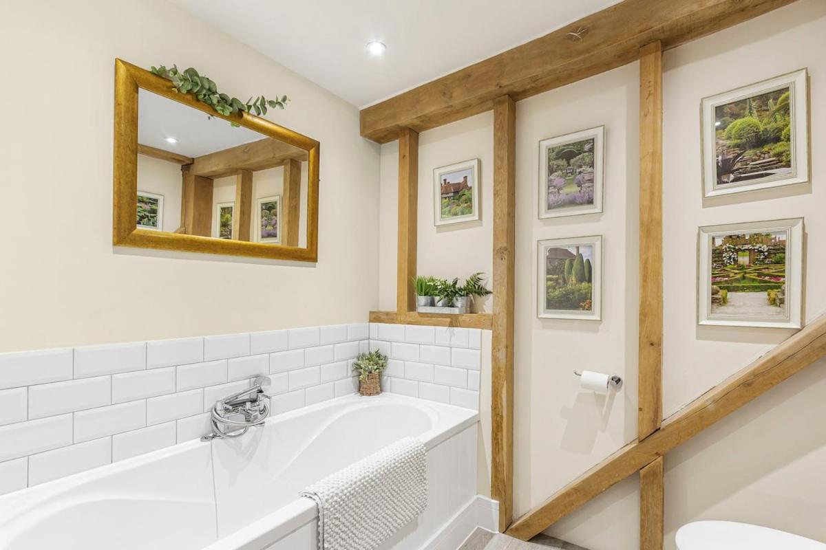 The Dairy With Hot Tub & Pizza Oven Holiday home *