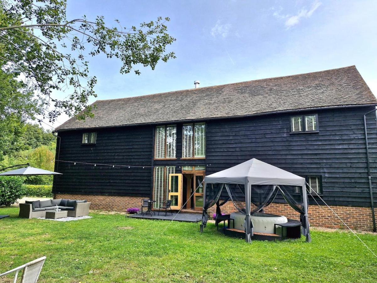 Holiday home The Dairy With Hot Tub & Pizza Oven *